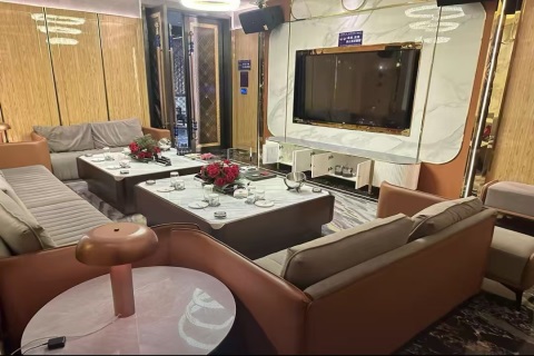 鄂州酒吧夜场招聘,酒店住宿跟对人赚钱容易